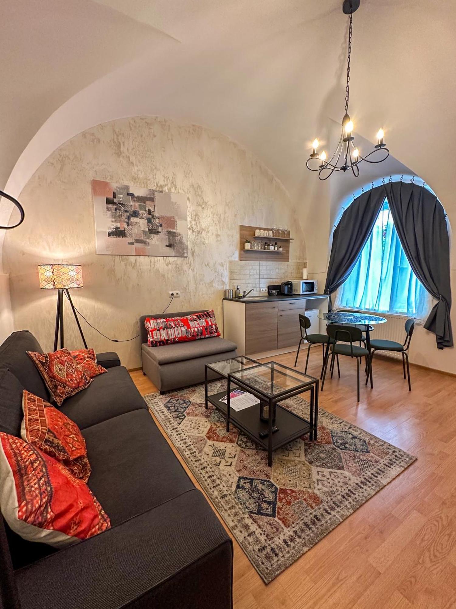 Serenity House Apartments Сибиу Екстериор снимка