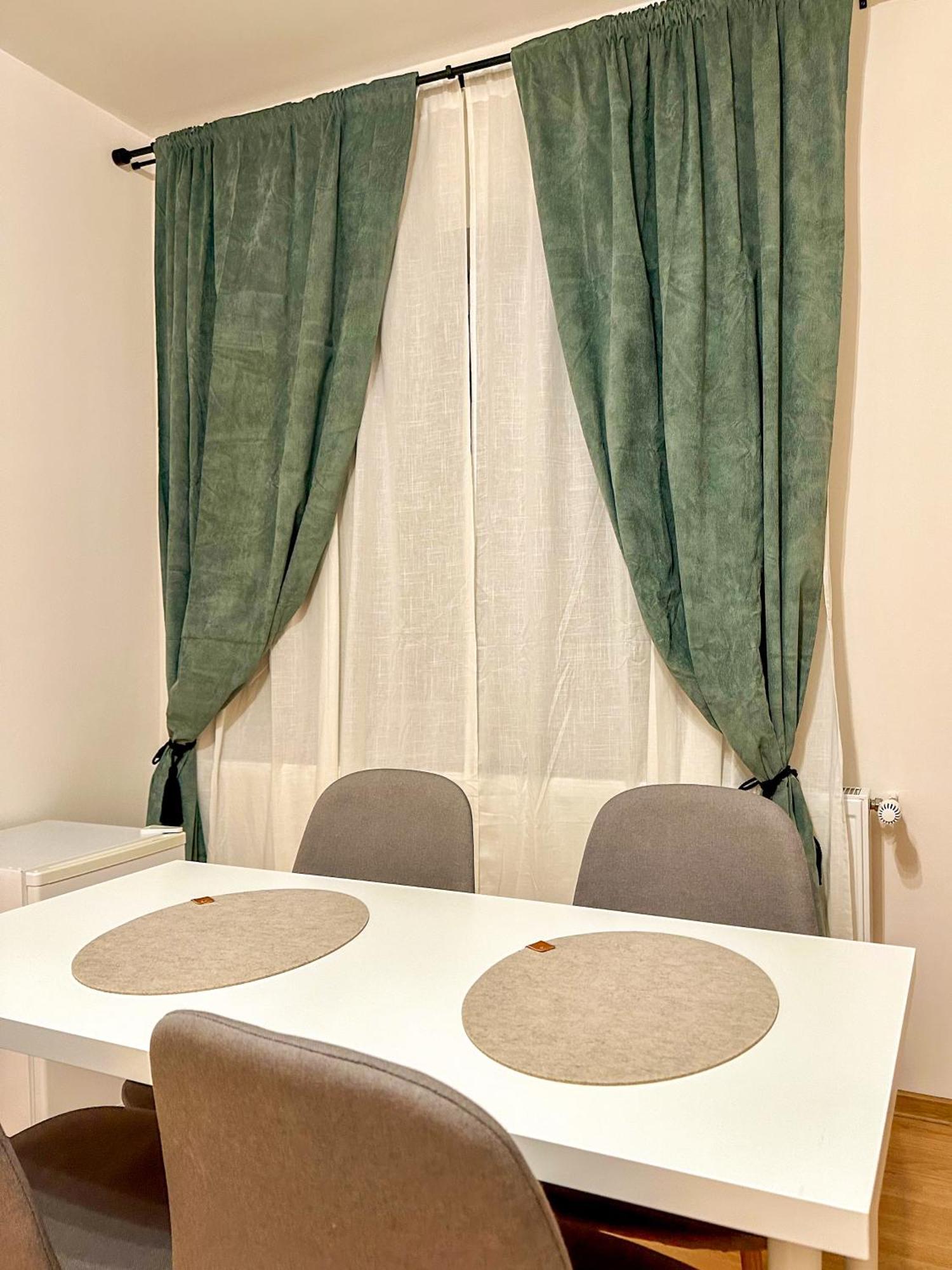 Serenity House Apartments Сибиу Стая снимка