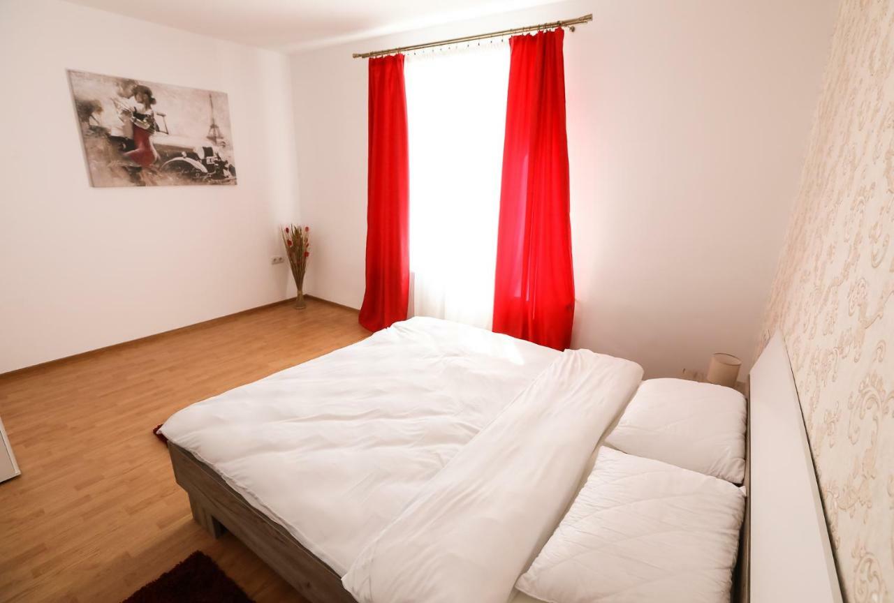 Serenity House Apartments Сибиу Екстериор снимка