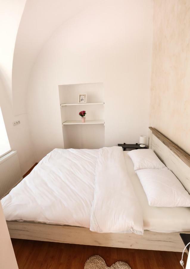 Serenity House Apartments Сибиу Екстериор снимка
